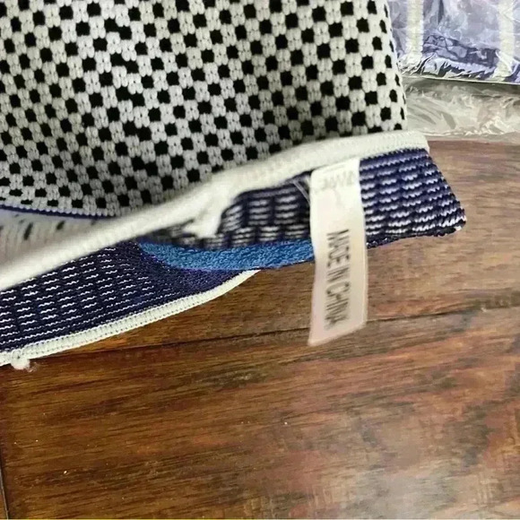 DocSleeves Knee Support brace XXL used to relieve knee pain. Set of two. - Picture 6 of 10